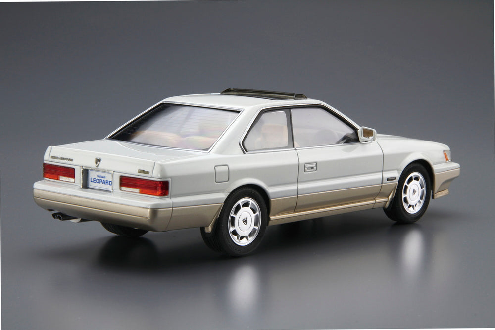 1/24 NISSAN UF31 LEOPARD Ultima V30 Twincam Turbo '90