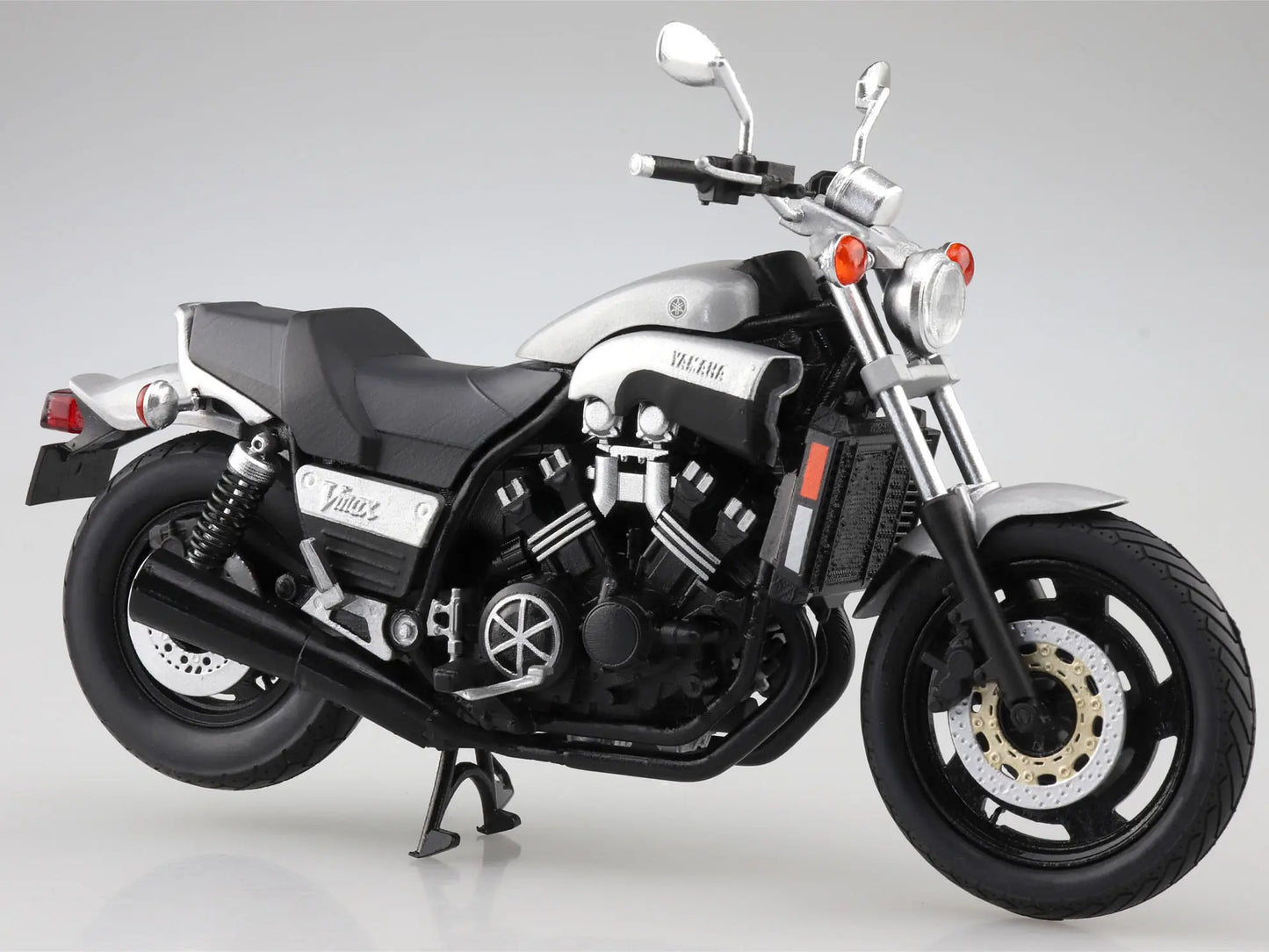 1/12 Diecast YAMAHA VMAX (New Silver Dust)
