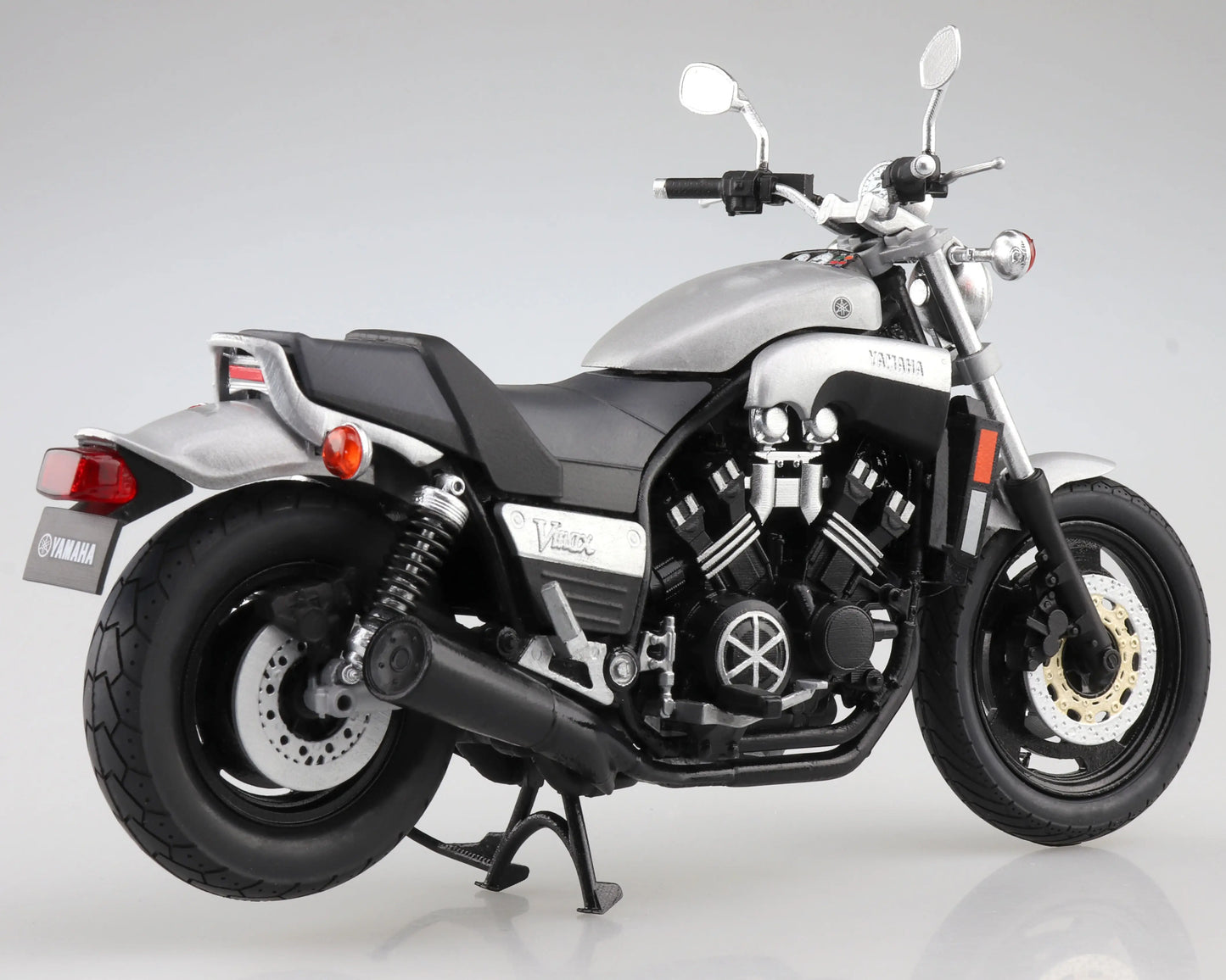 1/12 Diecast YAMAHA VMAX (New Silver Dust)