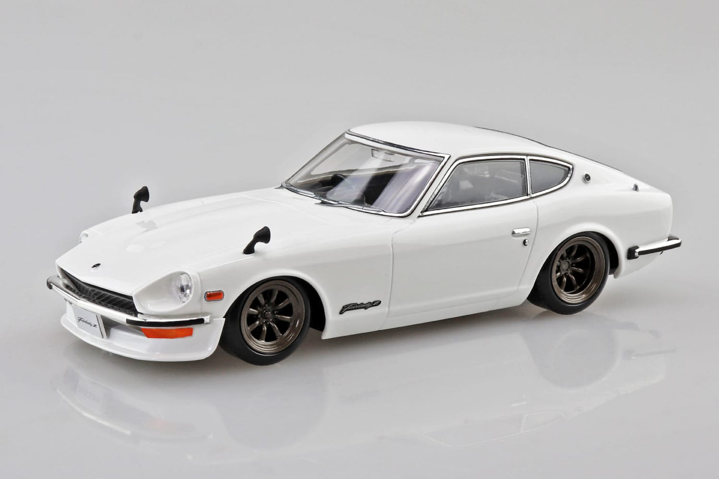 1/32 SNAP NISSAN S30 Fairlady Z Custom (White)