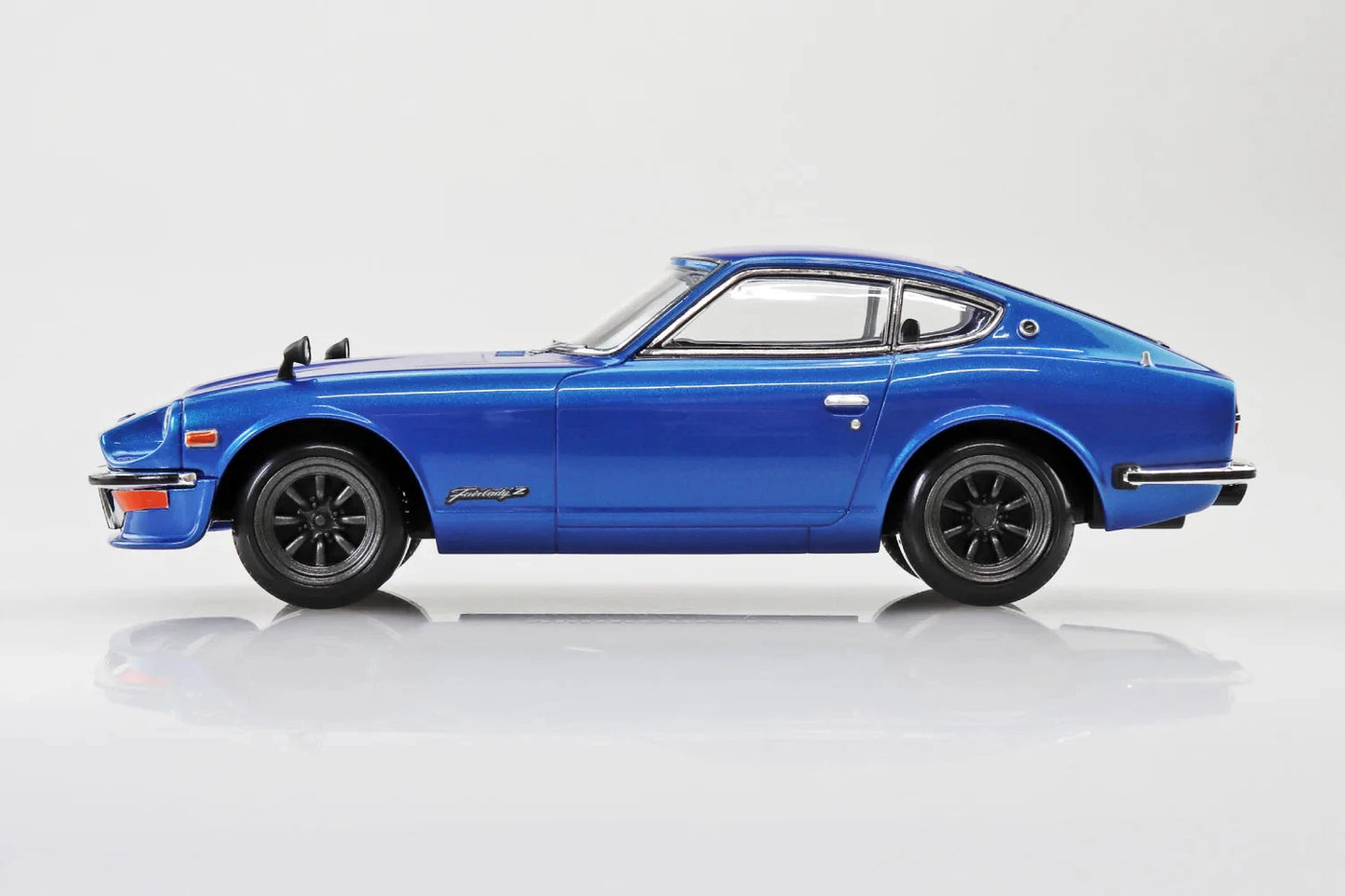 1/32 SNAP NISSAN S30 Fairlady Z Custom (Blue Metallic)