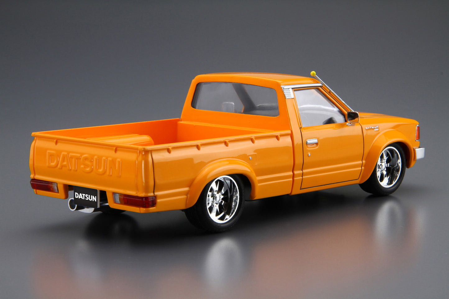 1/24 NISSAN Datsun Truck Custom '82