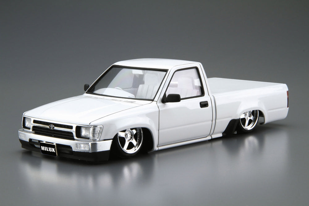 1/24 TOYOTA RN80 Hilux Custom '85
