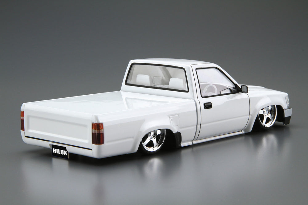 1/24 TOYOTA RN80 Hilux Custom '85