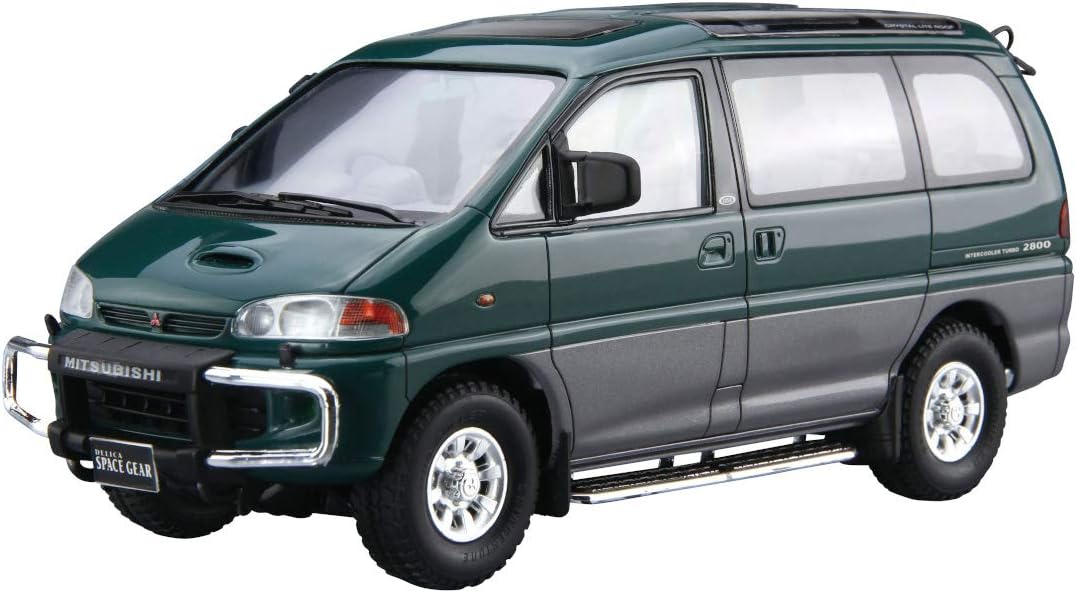 1/24 MITSUBISHI PE8W Delica Space Gear '96