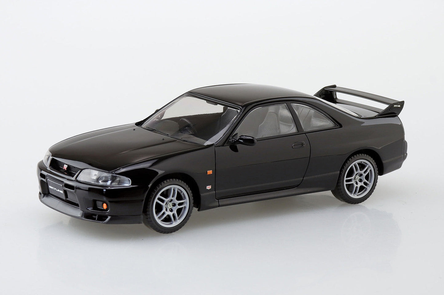 1/32 NISSAN R33 SKYLINE GT-R (BLACK)