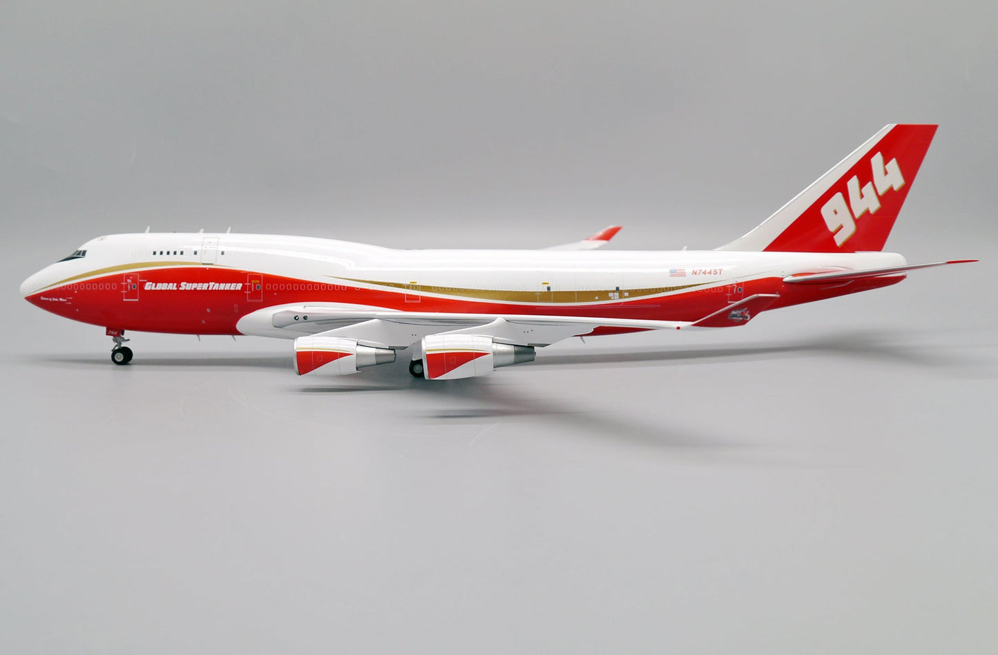 1/400 Global Super Tanker Services B747-400 (BCF) N744ST