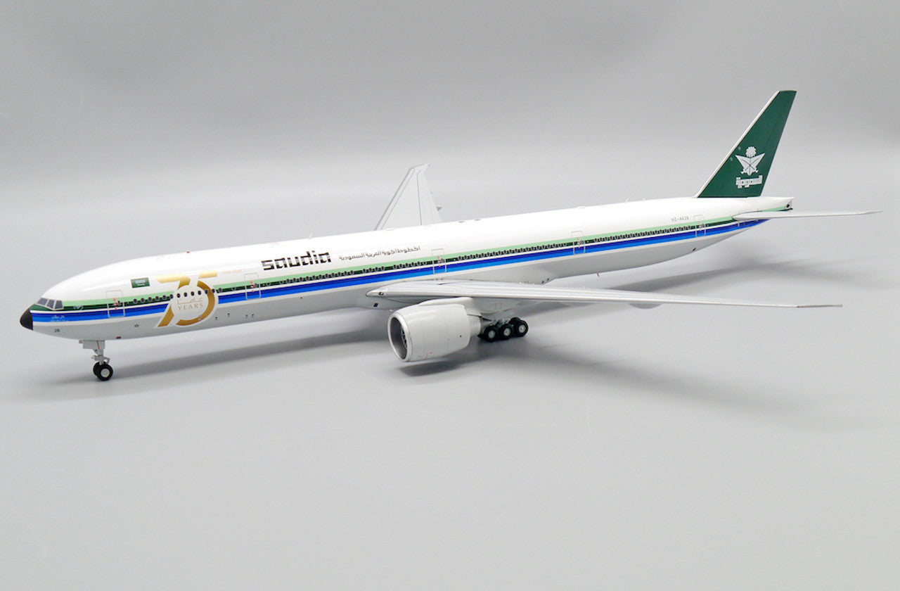 1/200 Saudi Arabian Airlines B777-300(ER) Retro (HZ-AK28) Flap Down