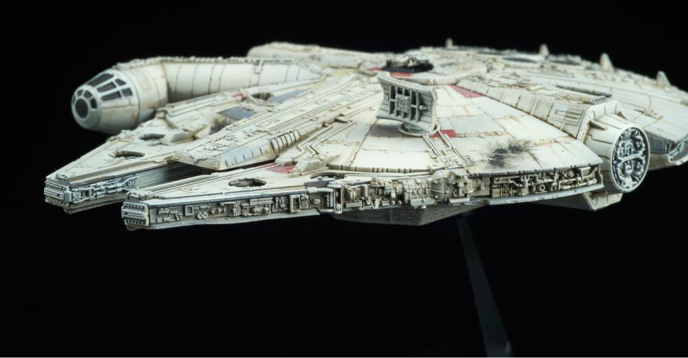 STAR WARS VEHICLE MODEL 006 MILLENNIUM FALCON