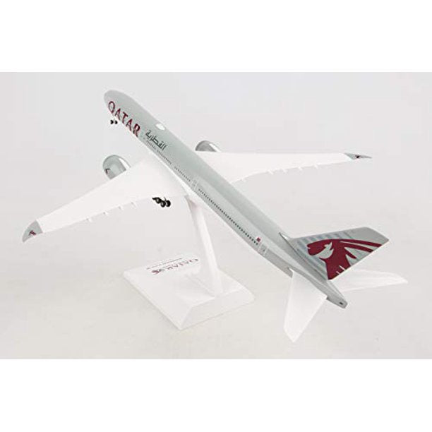 1/200 QATAR 777-9 w/Gear & Flex Wingtips