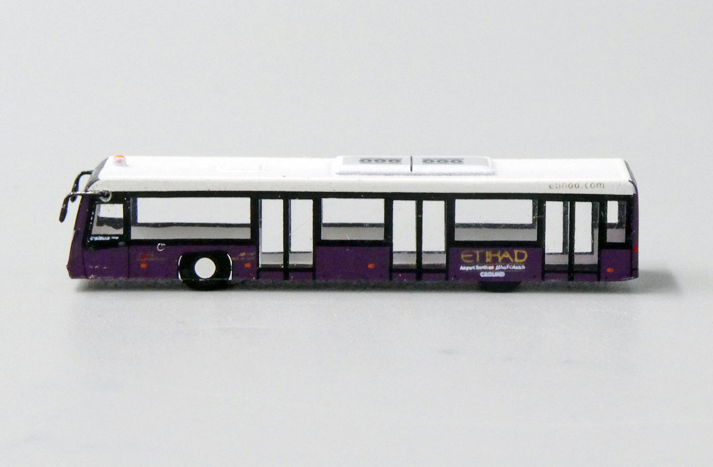 1/400 AIRPORT BUS ETIHAD 4PCS PER BOX