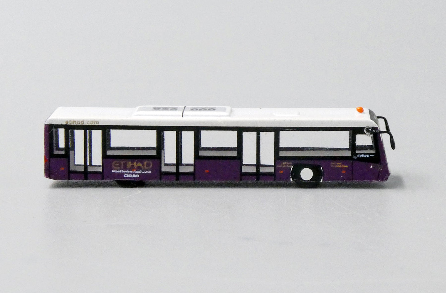 1/400 AIRPORT BUS ETIHAD 4PCS PER BOX