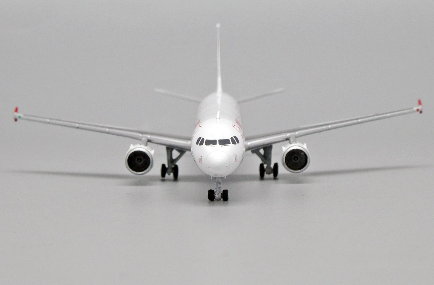 1/400 Dragonair Airbus A321 B-HTD