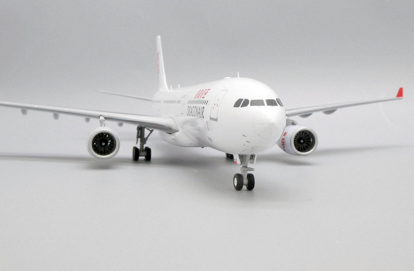 1/200 Dragonair Airbus A330-300 B-HLJ