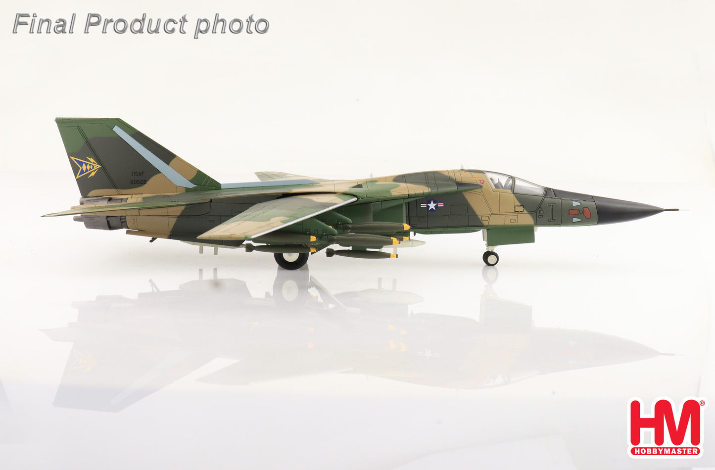 1/72 F-111A "Combat Lancer" 66-0022 USAF Takhli RTAFB 1968 (with 24 x Early Mk.82 Bomb)