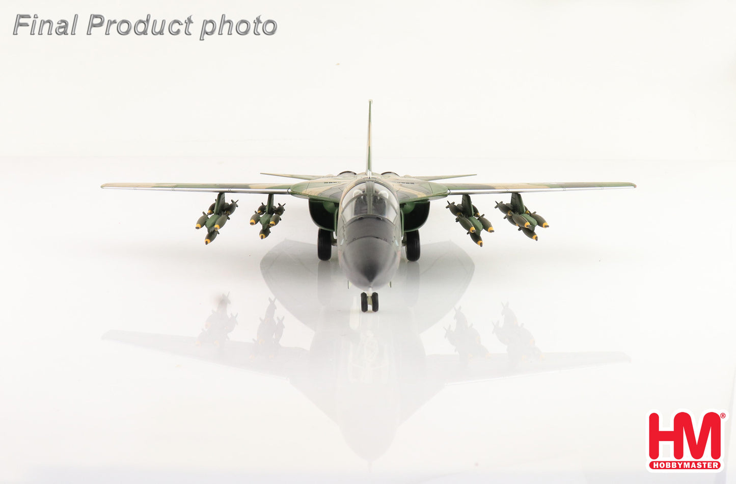 1/72 F-111A "Combat Lancer" 66-0022 USAF Takhli RTAFB 1968 (with 24 x Early Mk.82 Bomb)