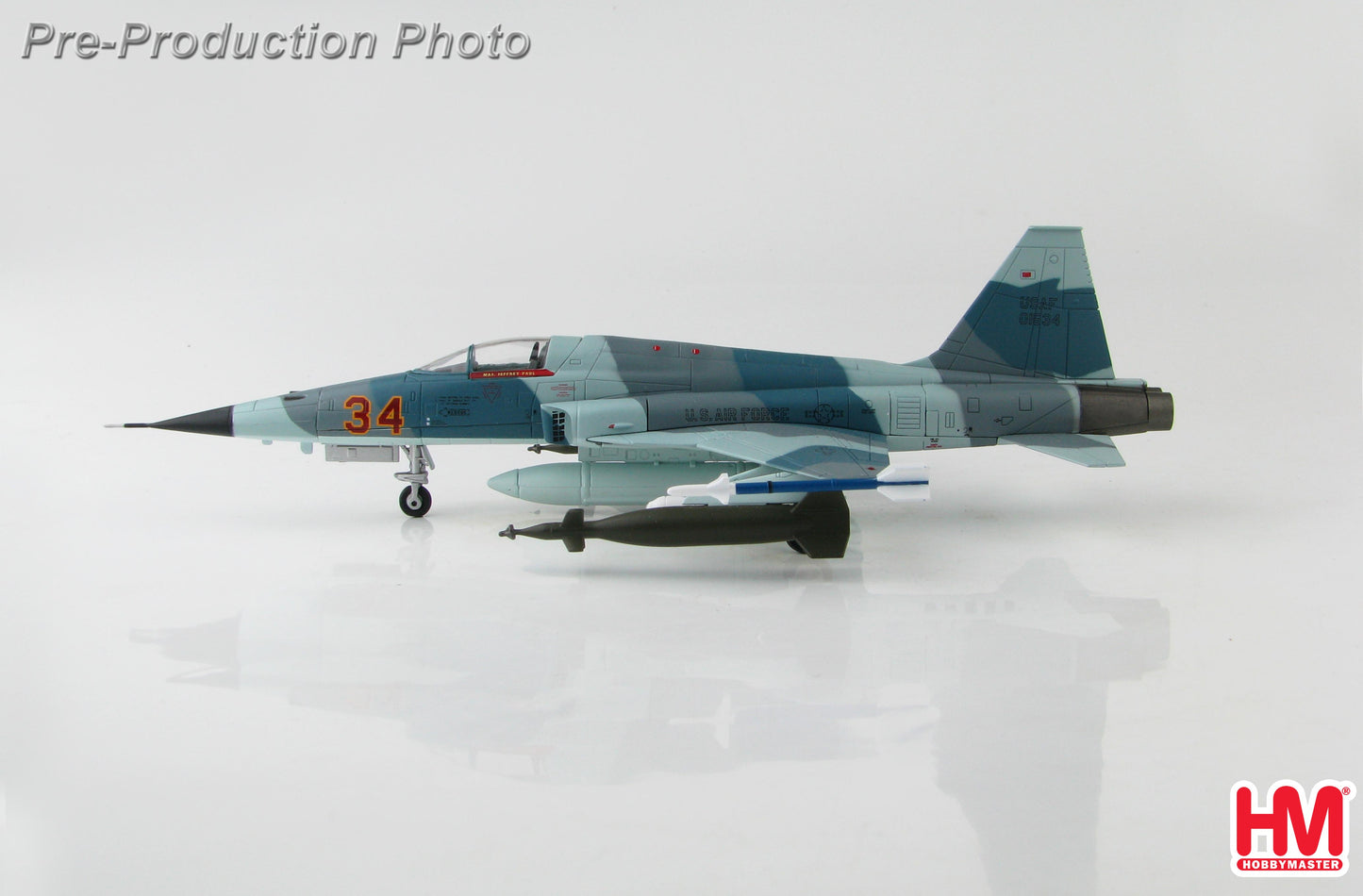 1/72 F-5E Tiger II "Grape" 74-1534 527th Aggressor Sqn. Alconbury AB England 1976-1988