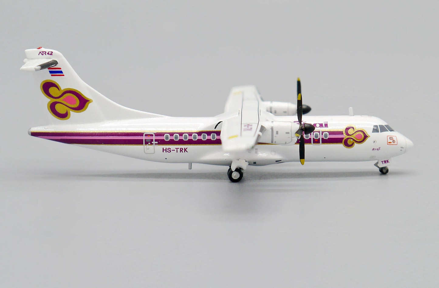 1/400 Thai Airways ATR 42-320 HS-TRK