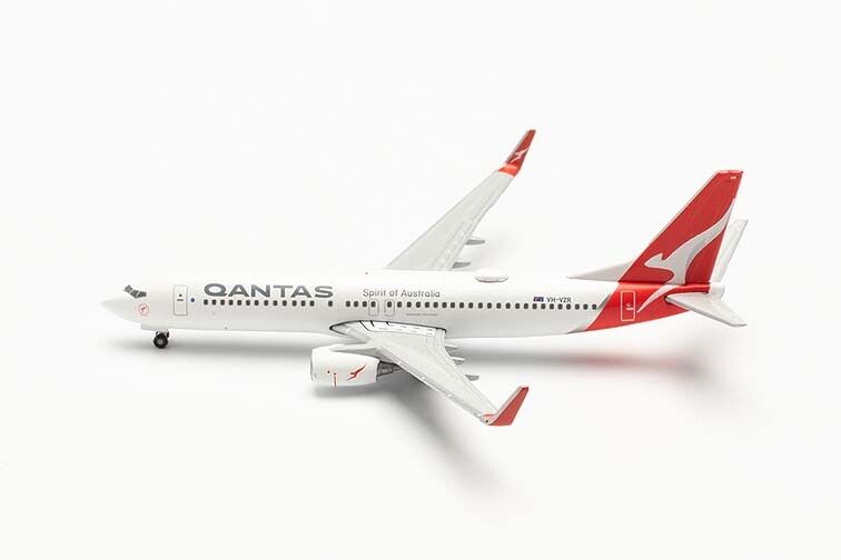 1/500 Qantas Boeing 737-800 VH-VZR  - Coral Bay -