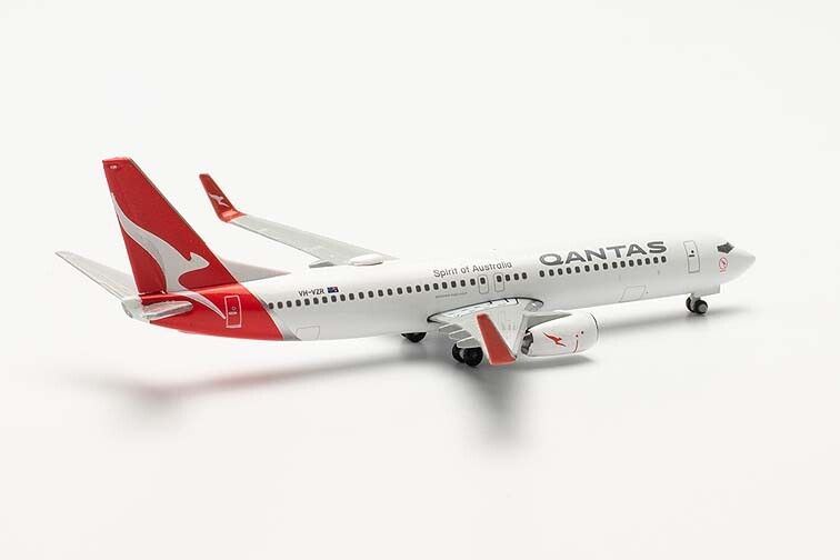 1/500 Qantas Boeing 737-800 VH-VZR  - Coral Bay -