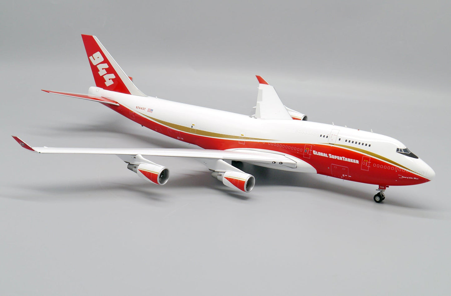 1/400 Global Super Tanker Services B747-400 (BCF) N744ST