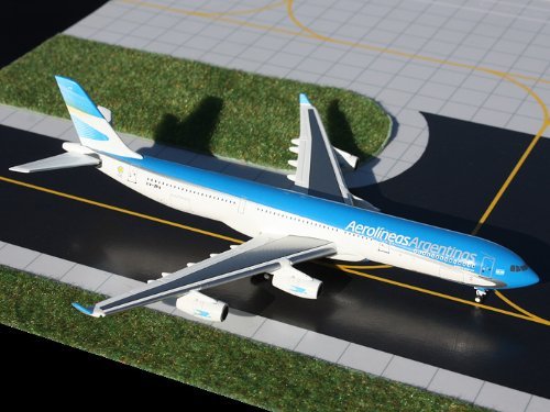 1/400 A340-300 Aero. Argentinas #C-FMWU