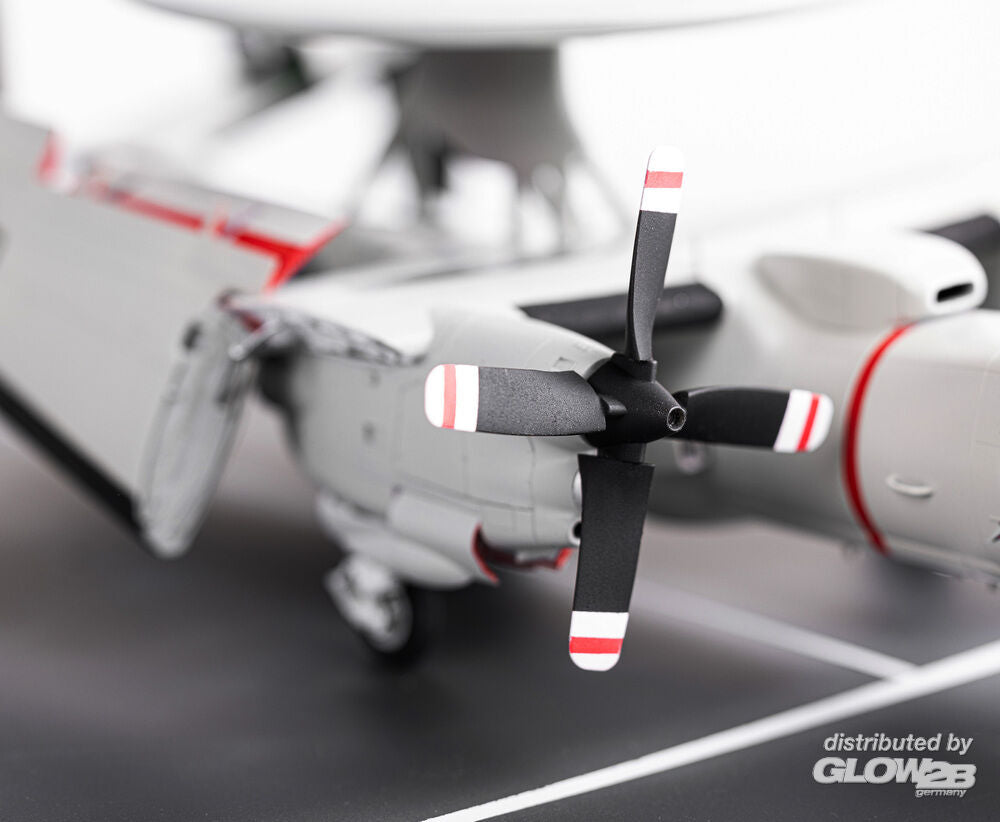 1/72 GIFT SET E-2C Hawkeye (Includes: Cement, Brush and Main Paints)