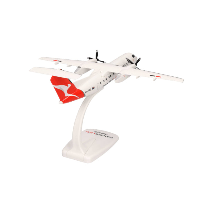 1/100 SNAP FIT Qantaslink DHC-8-300 - VH-TQZ "Bundaberg"