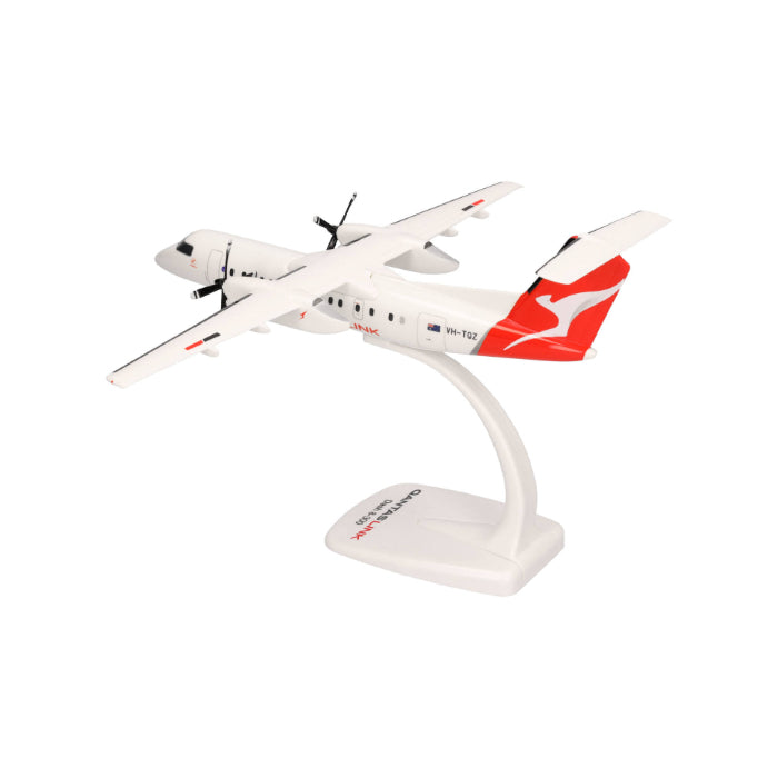 1/100 SNAP FIT Qantaslink DHC-8-300 - VH-TQZ "Bundaberg"