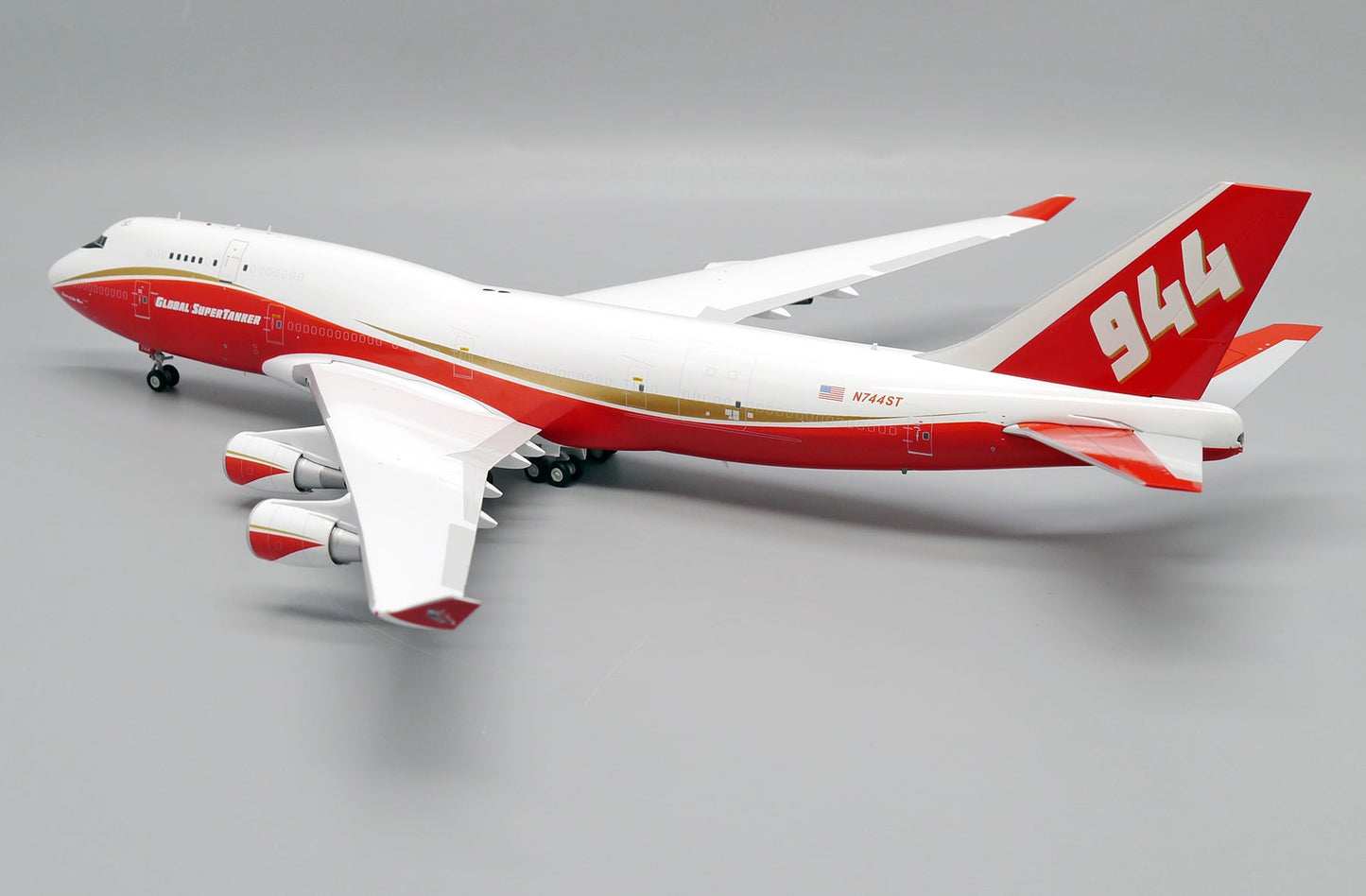 1/400 Global Super Tanker Services B747-400 (BCF) N744ST