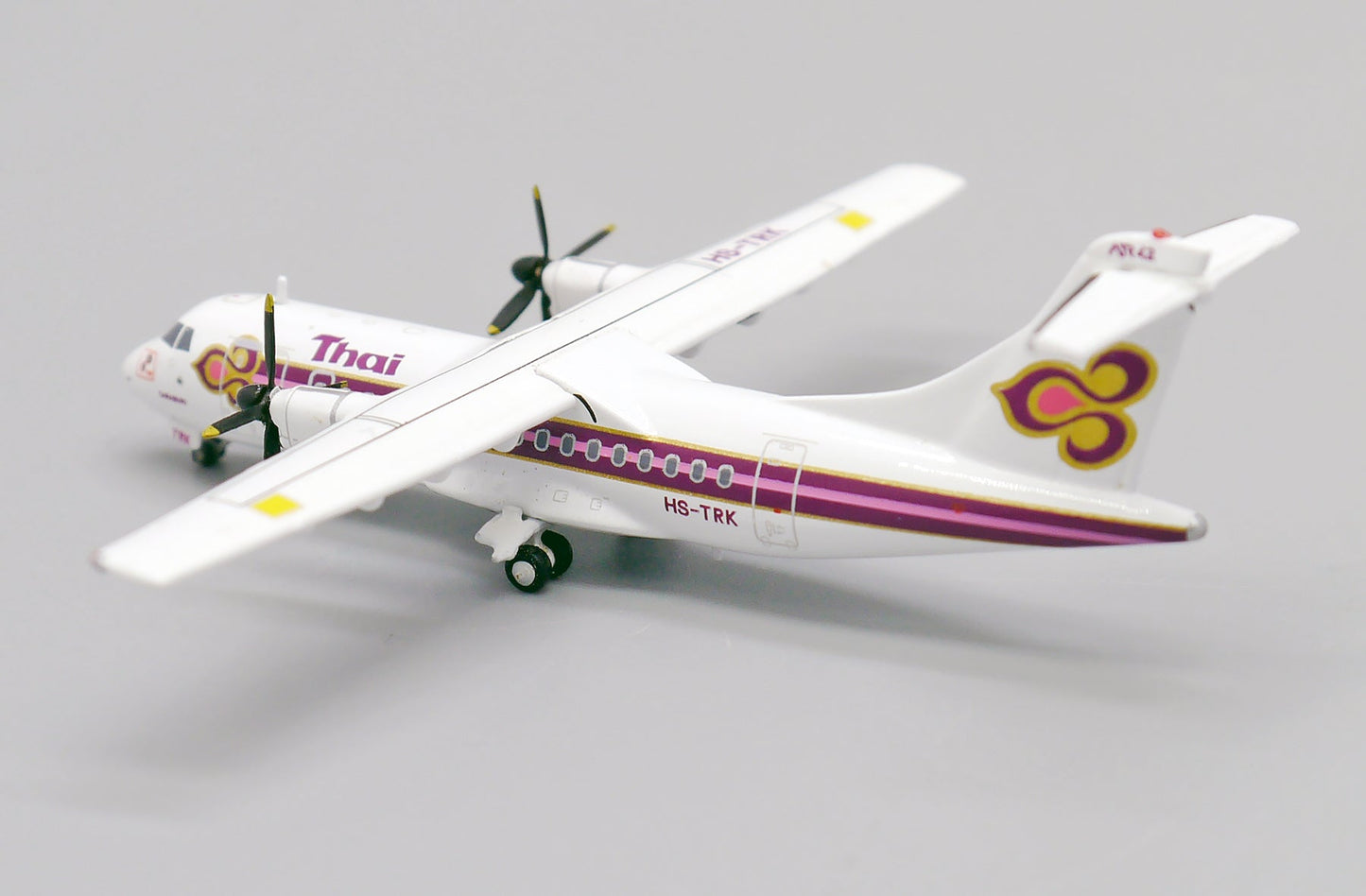 1/400 Thai Airways ATR 42-320 HS-TRK