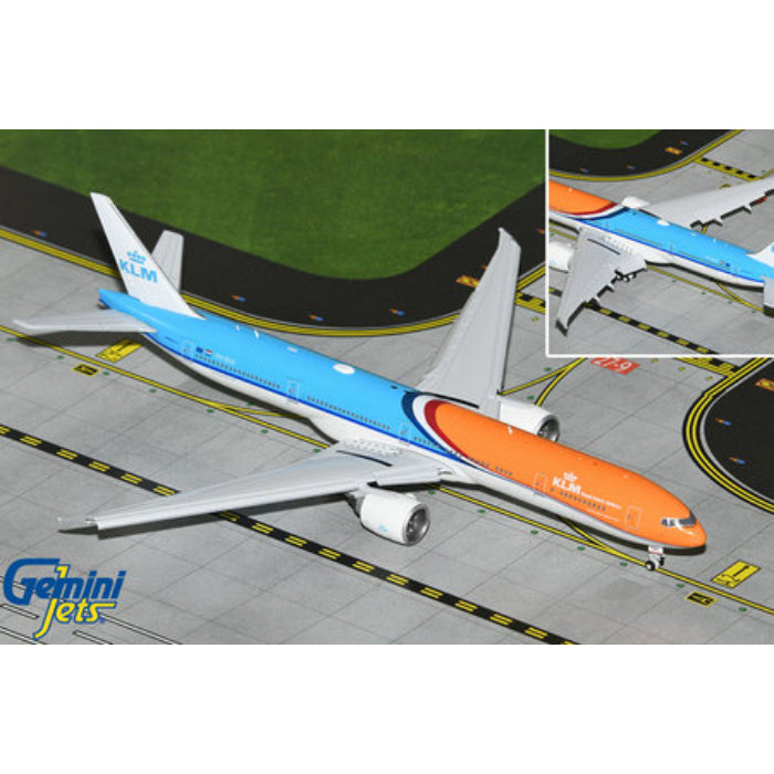 1/400 Misc Boeing 777-300ER "NC" Reg: B-KQT with Antenna