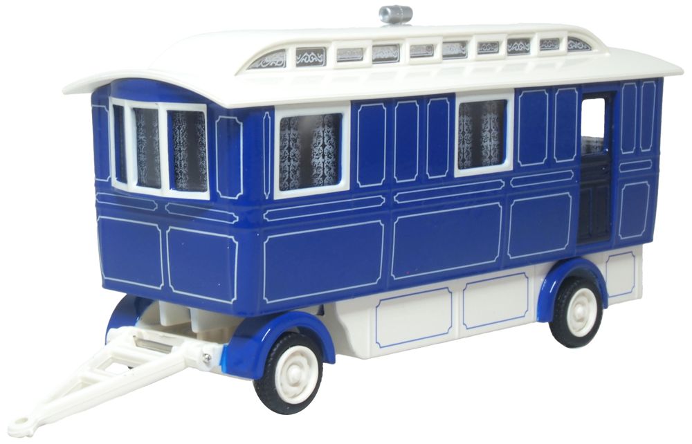 1/76 Showmans Caravan Blue/Cream