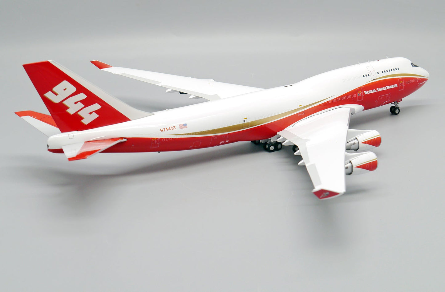 1/400 Global Super Tanker Services B747-400 (BCF) N744ST