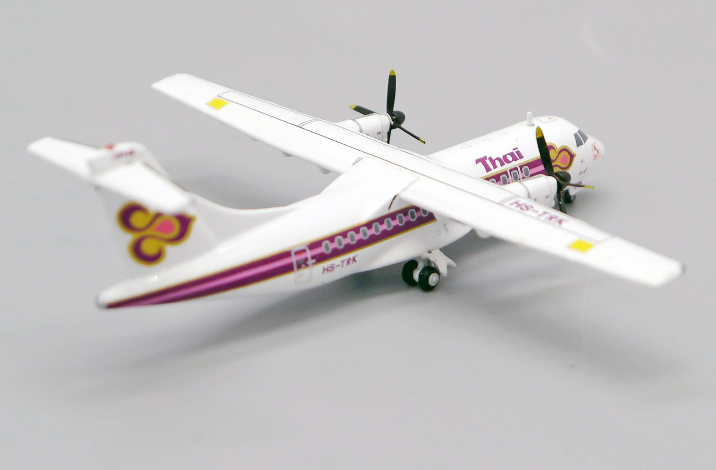 1/400 Thai Airways ATR 42-320 HS-TRK