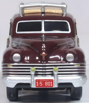 1/87 Chrysler T & C Woody Wagon 1942 Regal Maroon