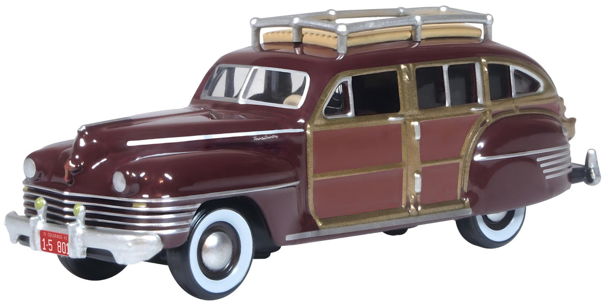 1/87 Chrysler T & C Woody Wagon 1942 Regal Maroon