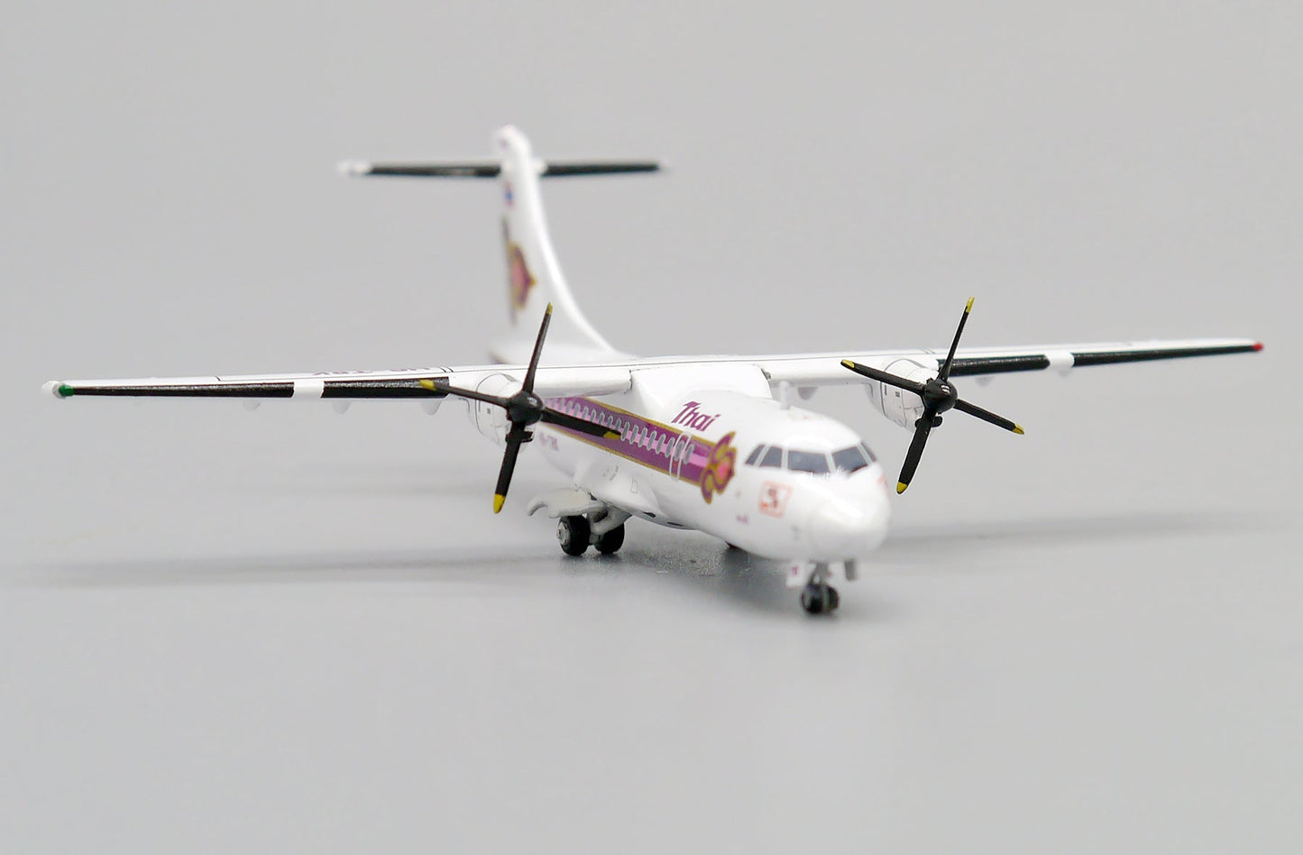 1/400 Thai Airways ATR 42-320 HS-TRK