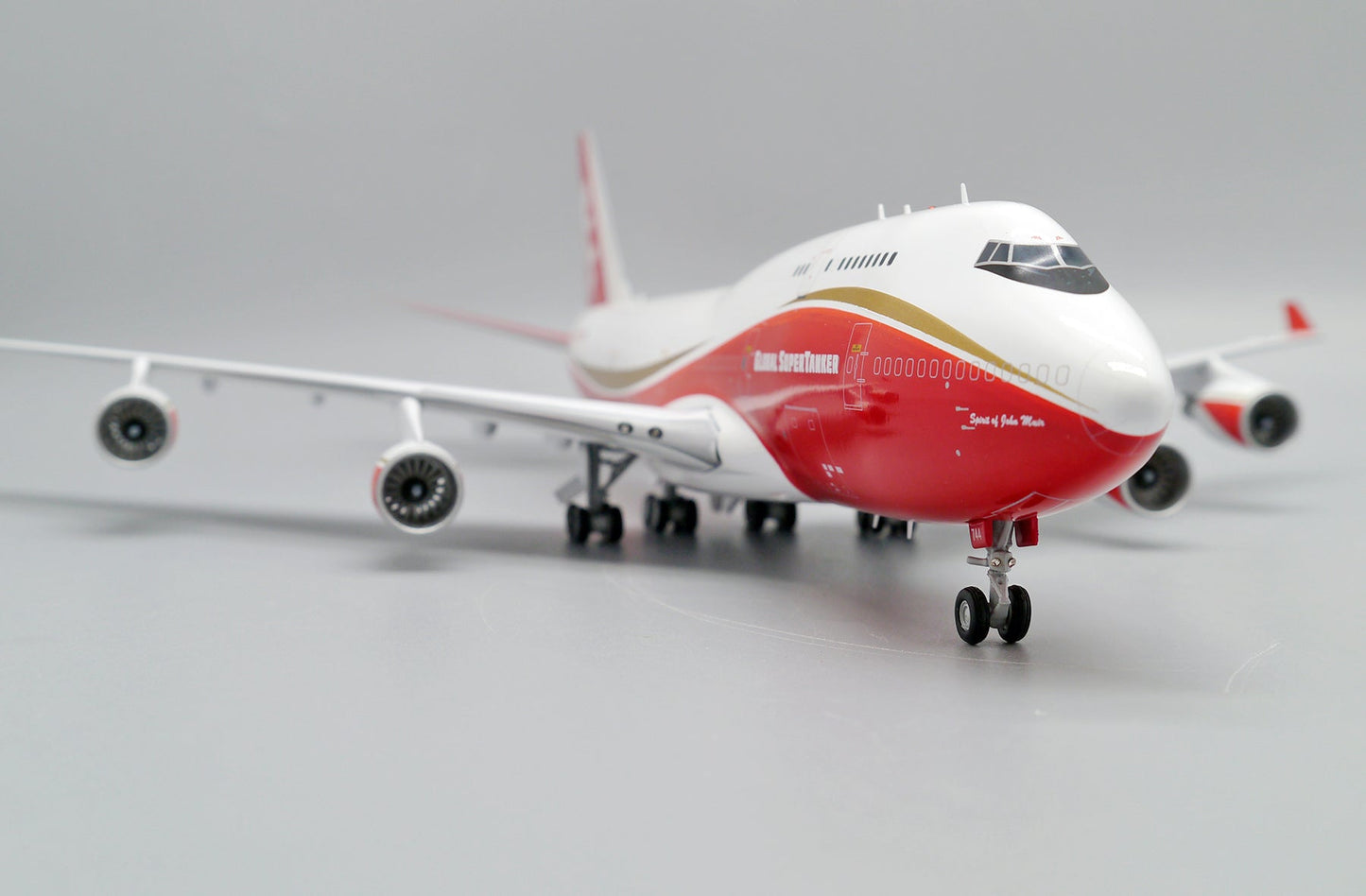 1/400 Global Super Tanker Services B747-400 (BCF) N744ST