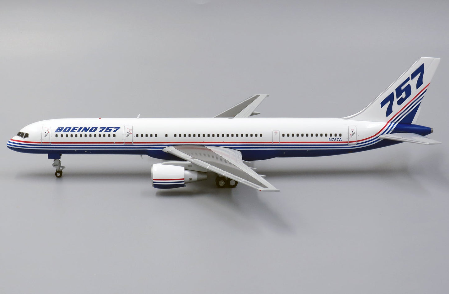 1/200 House Color B757-200 N757A