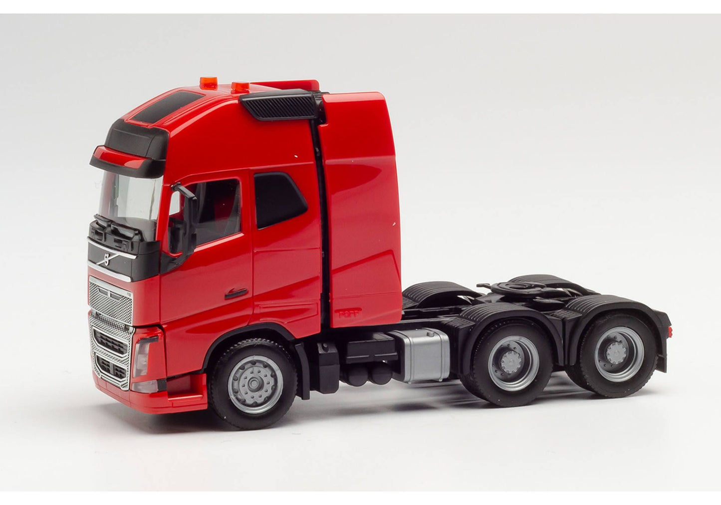 1/87 Volvo FH Gl.iXL 6x4 Tractor with Heavy Duty Tower Red