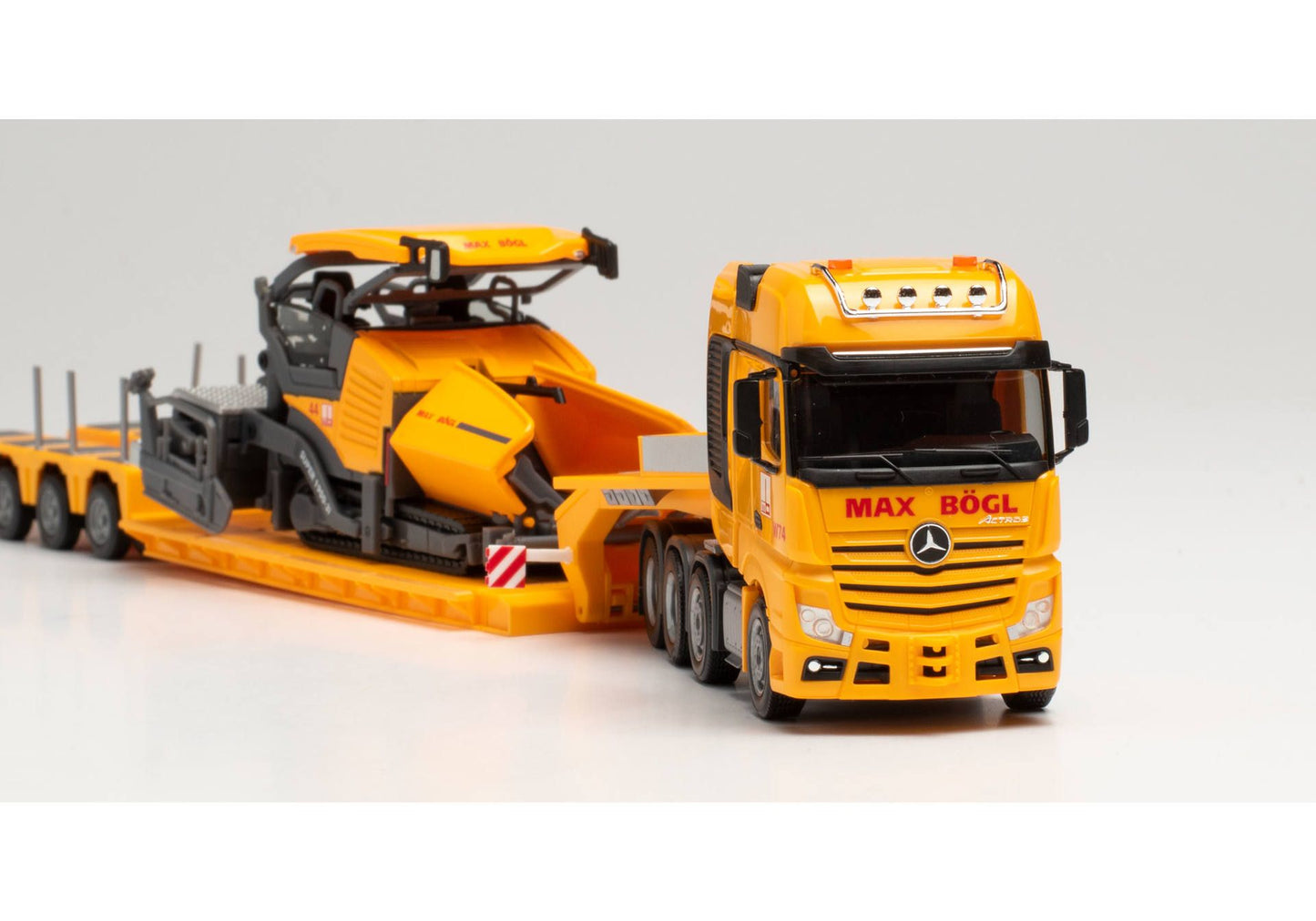 1/87 Mercedes-Benz Actros SLT Low Loader Semitrailer with Vögele 1900-3i Ceiling Paver "Max Bögl"