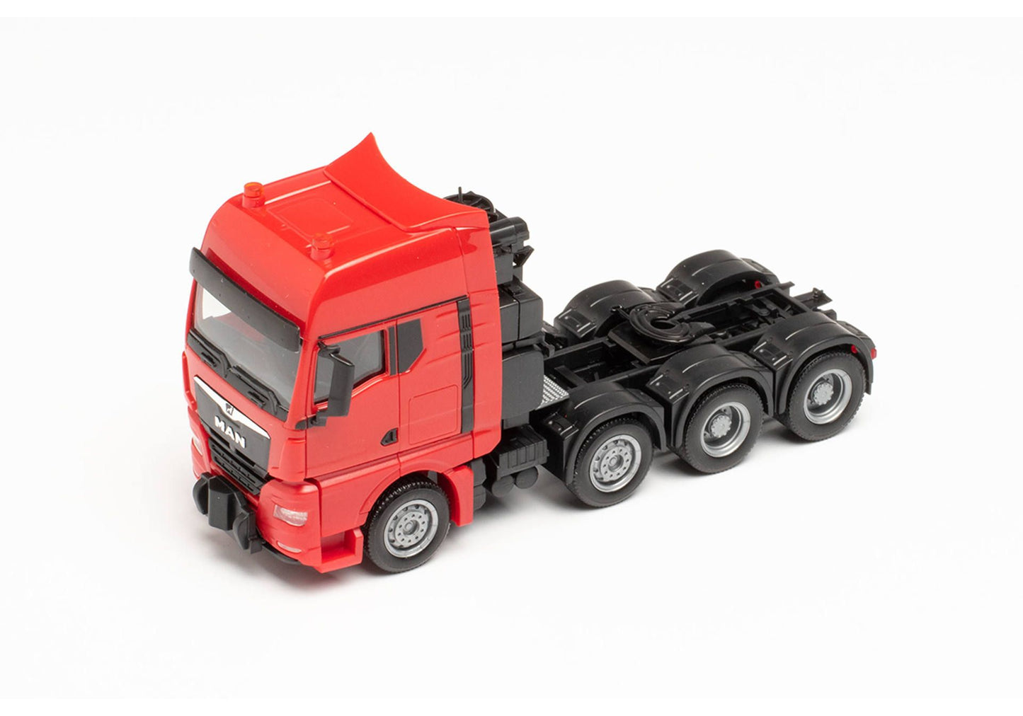 1/87 MAN GX Heavy Duty Tractor Red