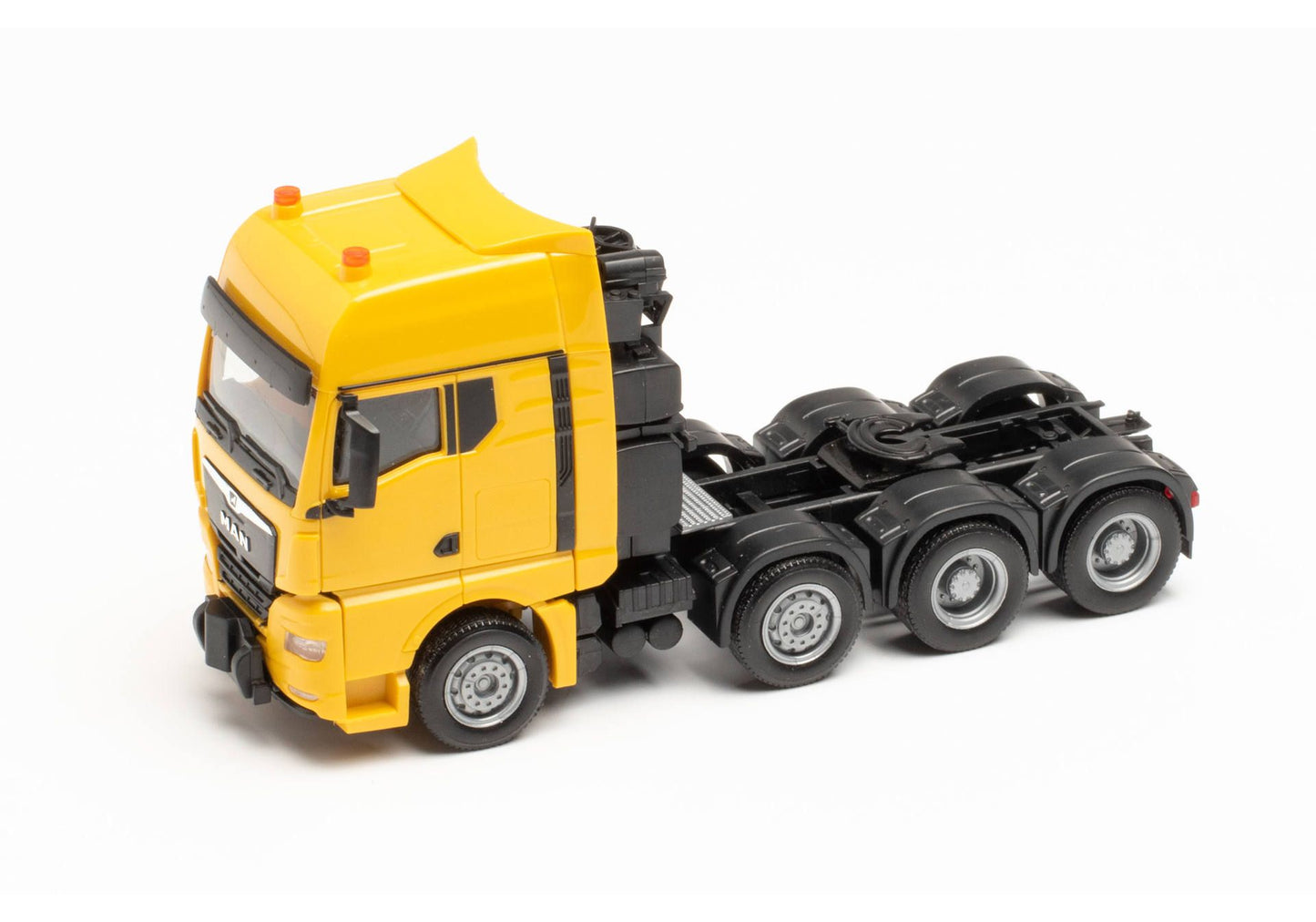 1/87 MAN GX Heavy Duty Tractor Yellow