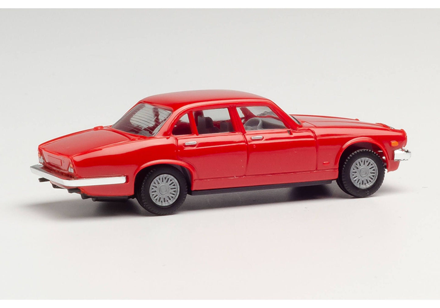 1/87 Jaguar XJ 6 Red