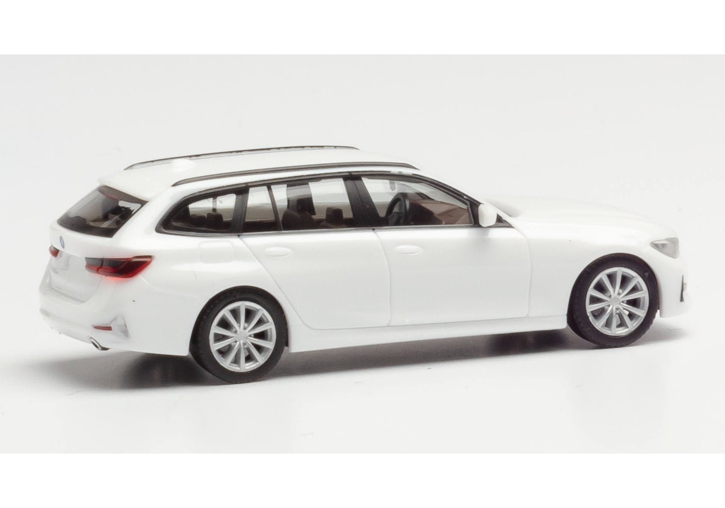 1/87 BMW 3 Series Touring Alpine White