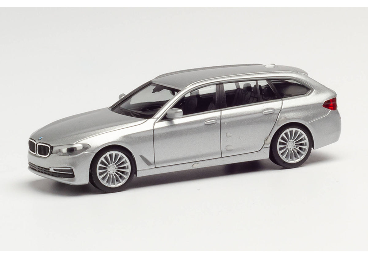 1/87 BMW 5 Series Touring Glacier Silver Metallic
