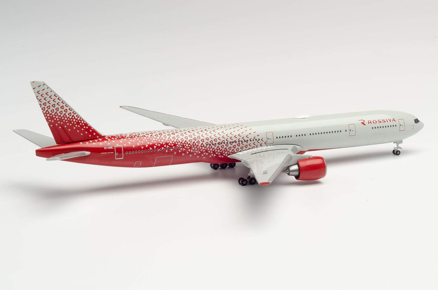 1/500 Rossiya Boeing 777-300 EI-UNL "Sochi"