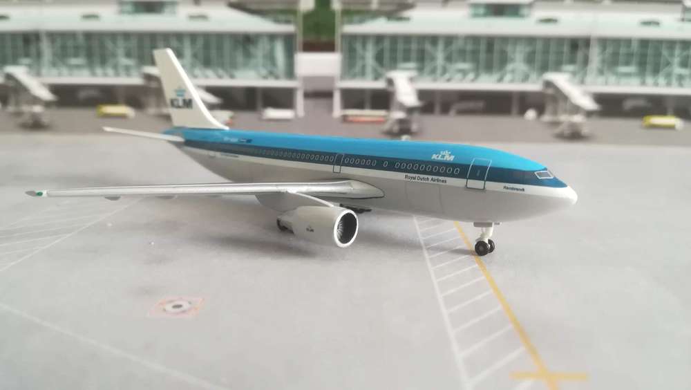 1/500 KLM Airbus A310-200 PH-AGA "Rembrandt"