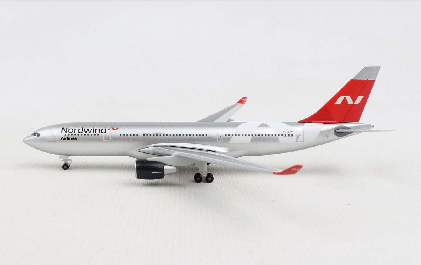 1/500 Nordwind Airlines Airbus A330-200 VP-BYV